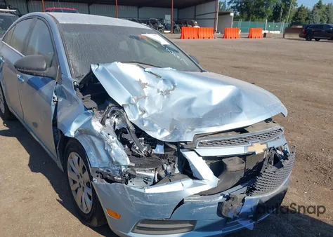 2011 Chevrolet Cruze Ls z USA, uszkodzony, nr VIN 1G1PC5SH4B7171827